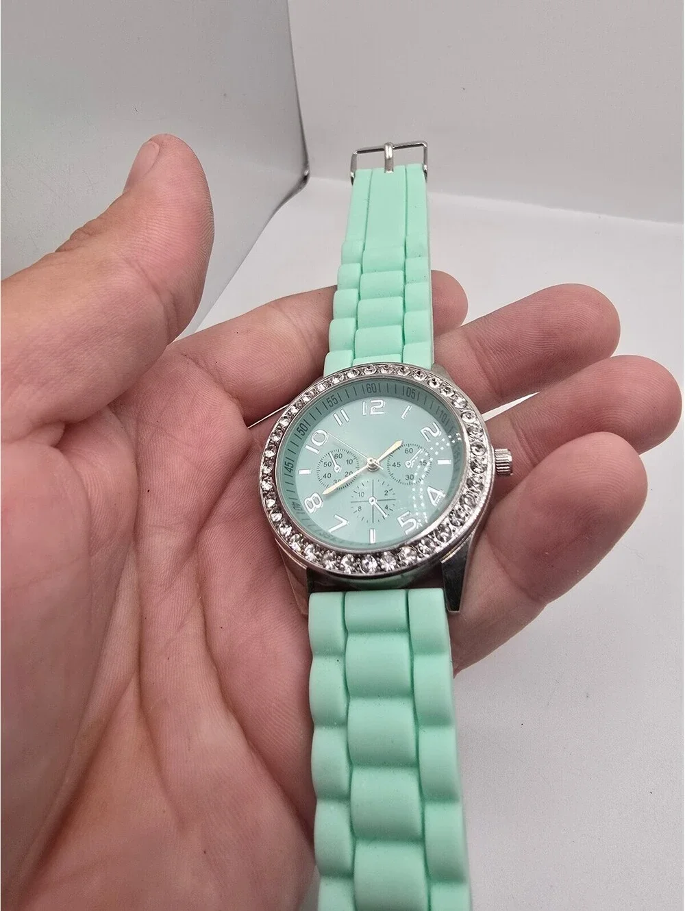 Women’s Analog Watch Rhinestone Bezel Green Dial Silver Case Green Silicone